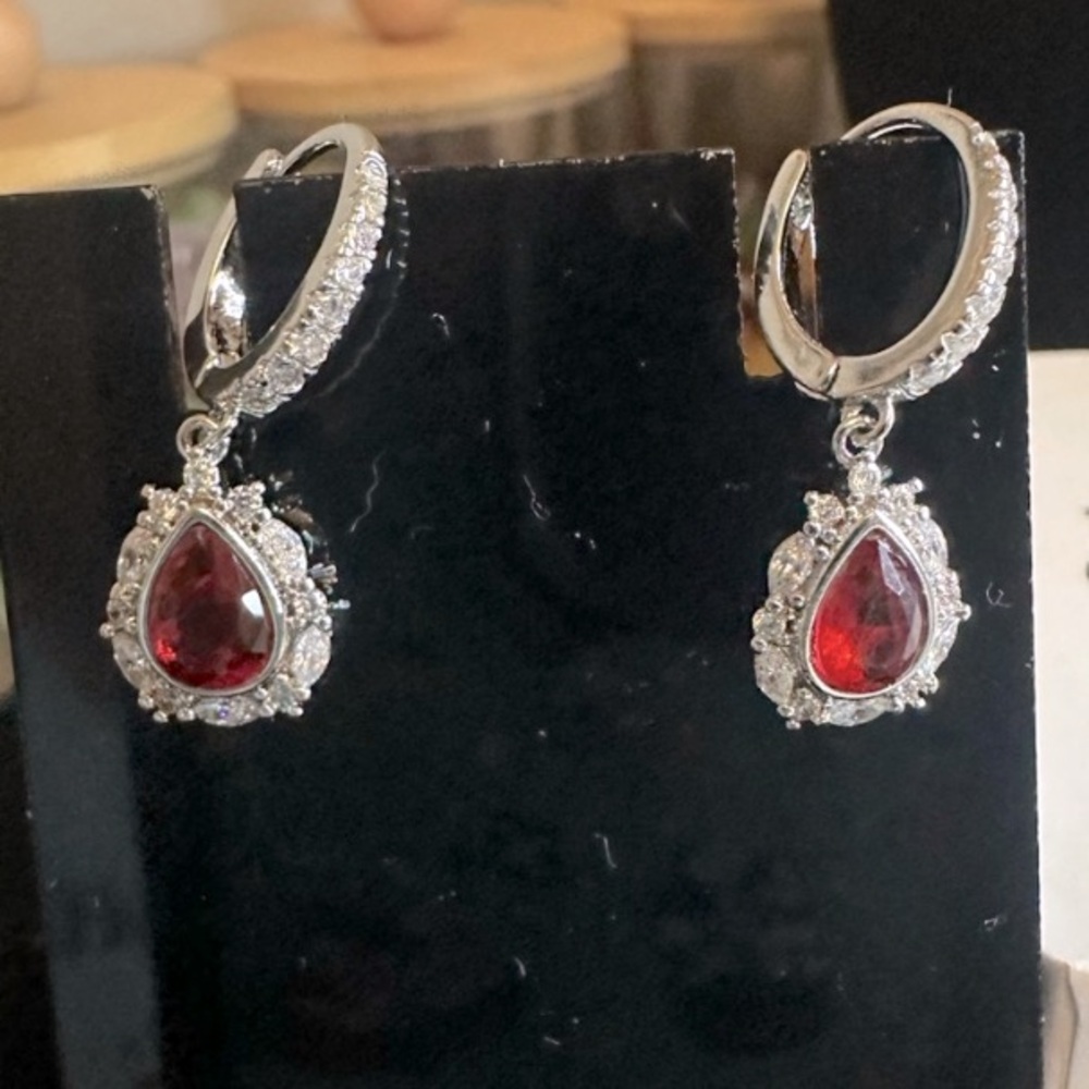 Bomb Party Blooming Wonder Lab Ruby Rhodium Plated Dangle Earrings new in box - Picture 3 of 7